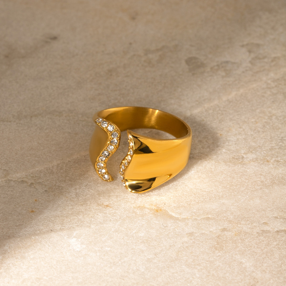 Stainless Steel Inlaid Rhinestone Bypass Ring Stainless Steel Inlaid Rhinestone Bypass Ring